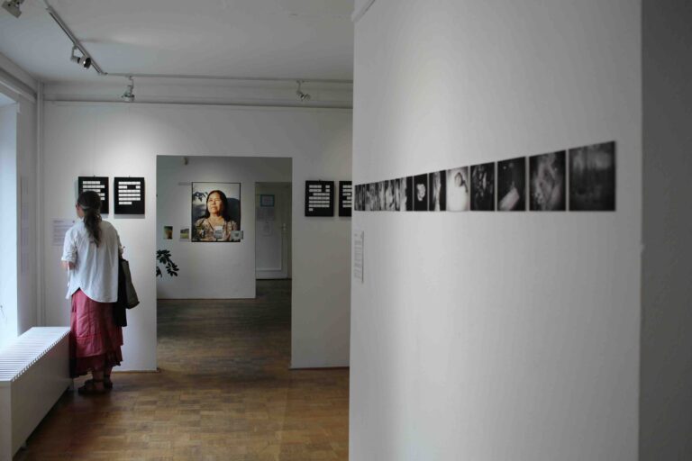 TRANSITION, Sept. 1–Oct. 28, 2022Fotogalerie Friedrichshain x analogueNOW!from left to right:Kerstin Pfleger, Es wird nicht ohne hässliche Bilder gehen, 2015Fungi, mẹ tôi, 2022Ilja Niederkirchner, Der letzte Schnee, 2022© Claire Ducresson-Boët